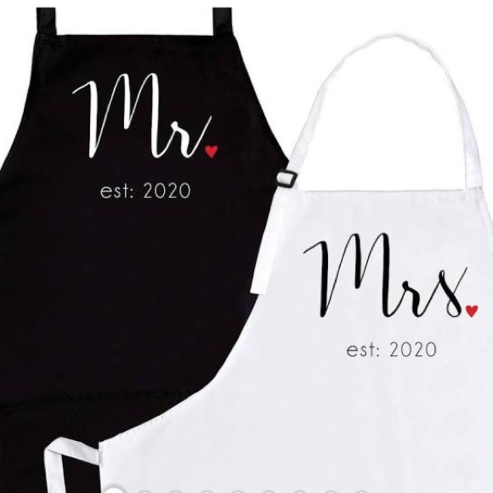 Mrs.& Mr.Couple Aprons